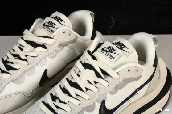 Vaporwaffle sacai Black White Nike DD1875-101 Grey 1113